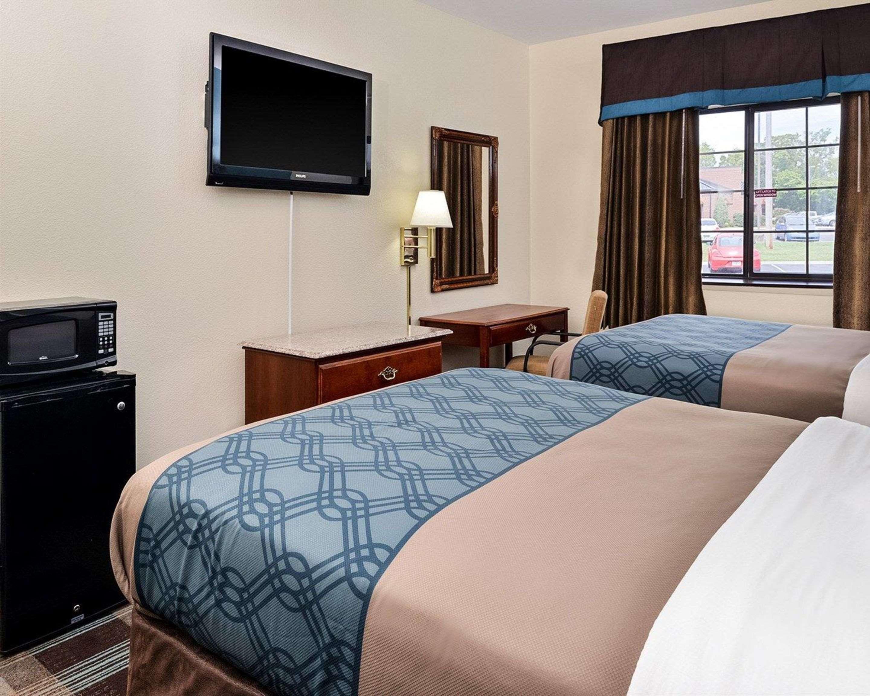 שלביוויל Econo Lodge Inn & Suites מראה חיצוני תמונה