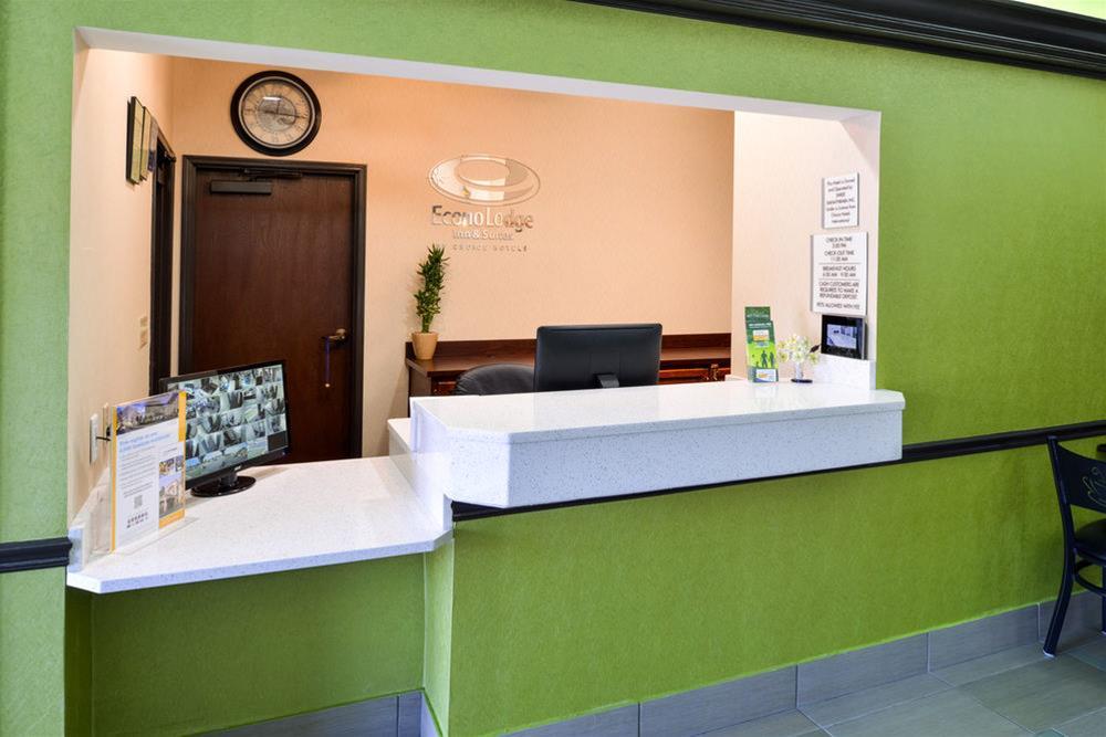 שלביוויל Econo Lodge Inn & Suites מראה חיצוני תמונה