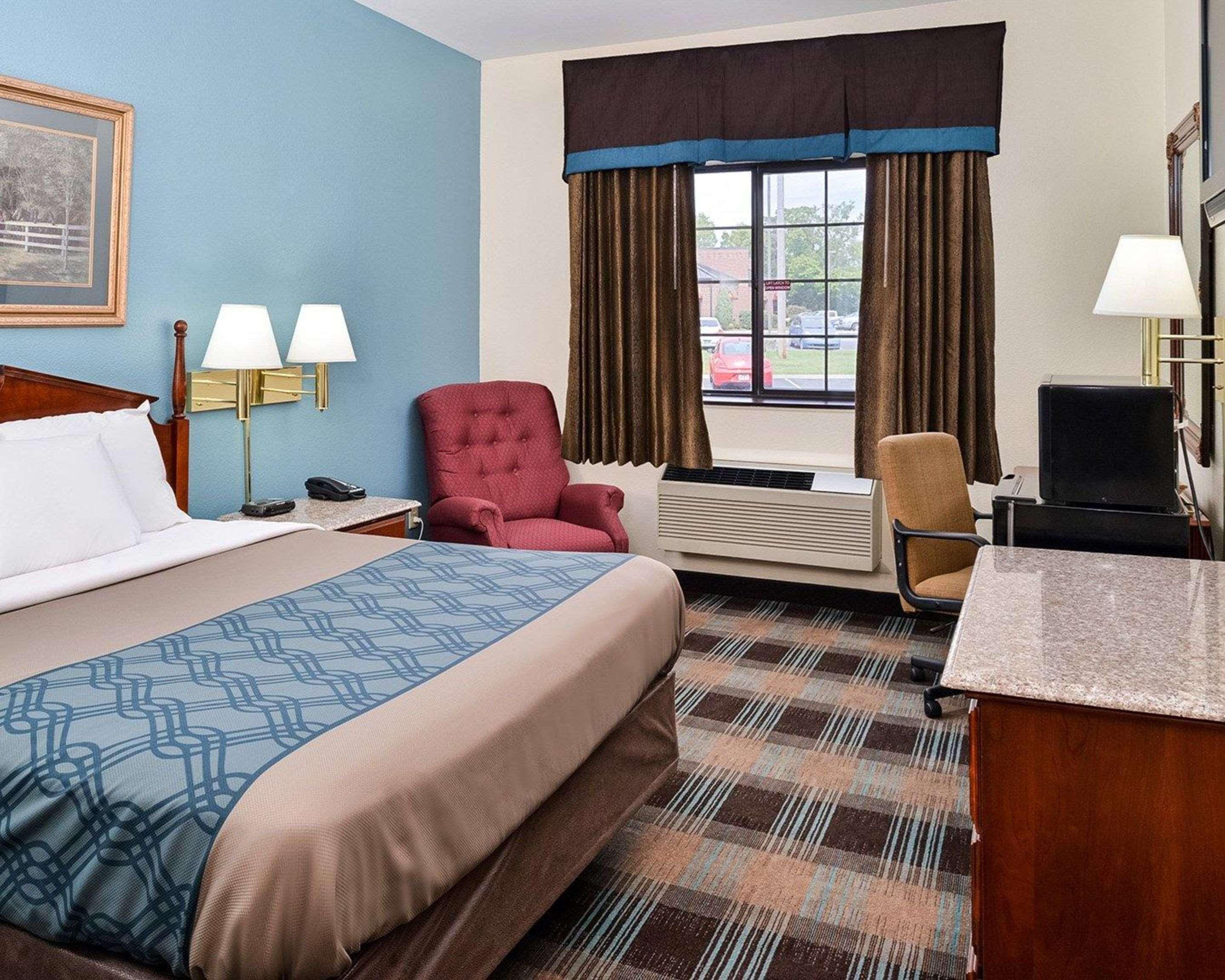 שלביוויל Econo Lodge Inn & Suites מראה חיצוני תמונה