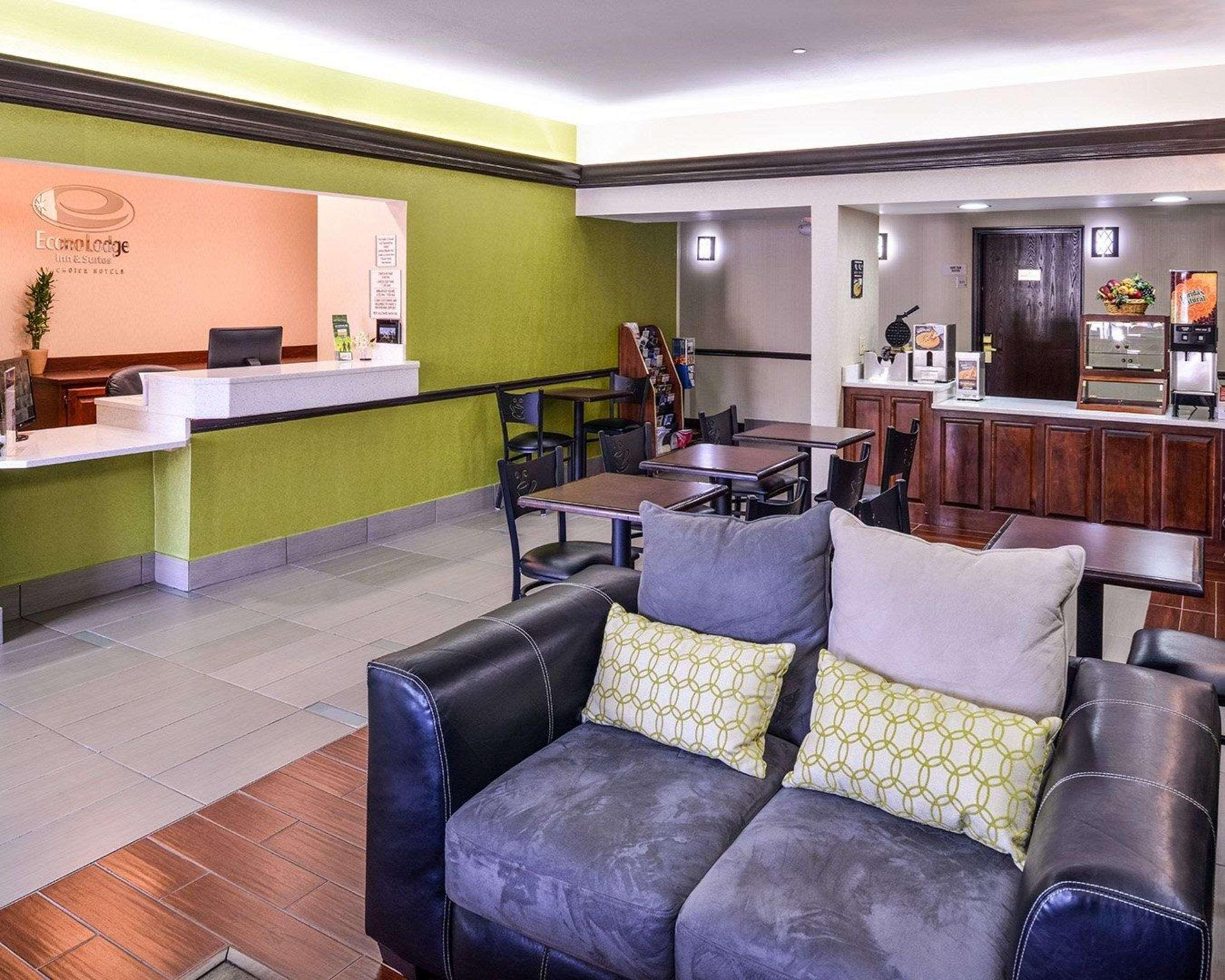 שלביוויל Econo Lodge Inn & Suites מראה חיצוני תמונה
