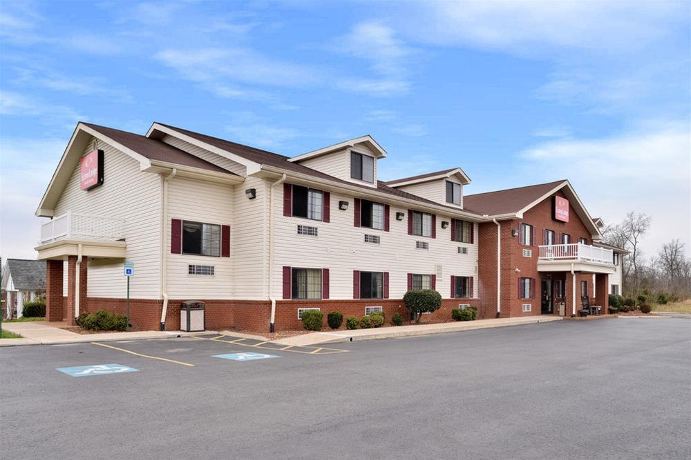 שלביוויל Econo Lodge Inn & Suites מראה חיצוני תמונה