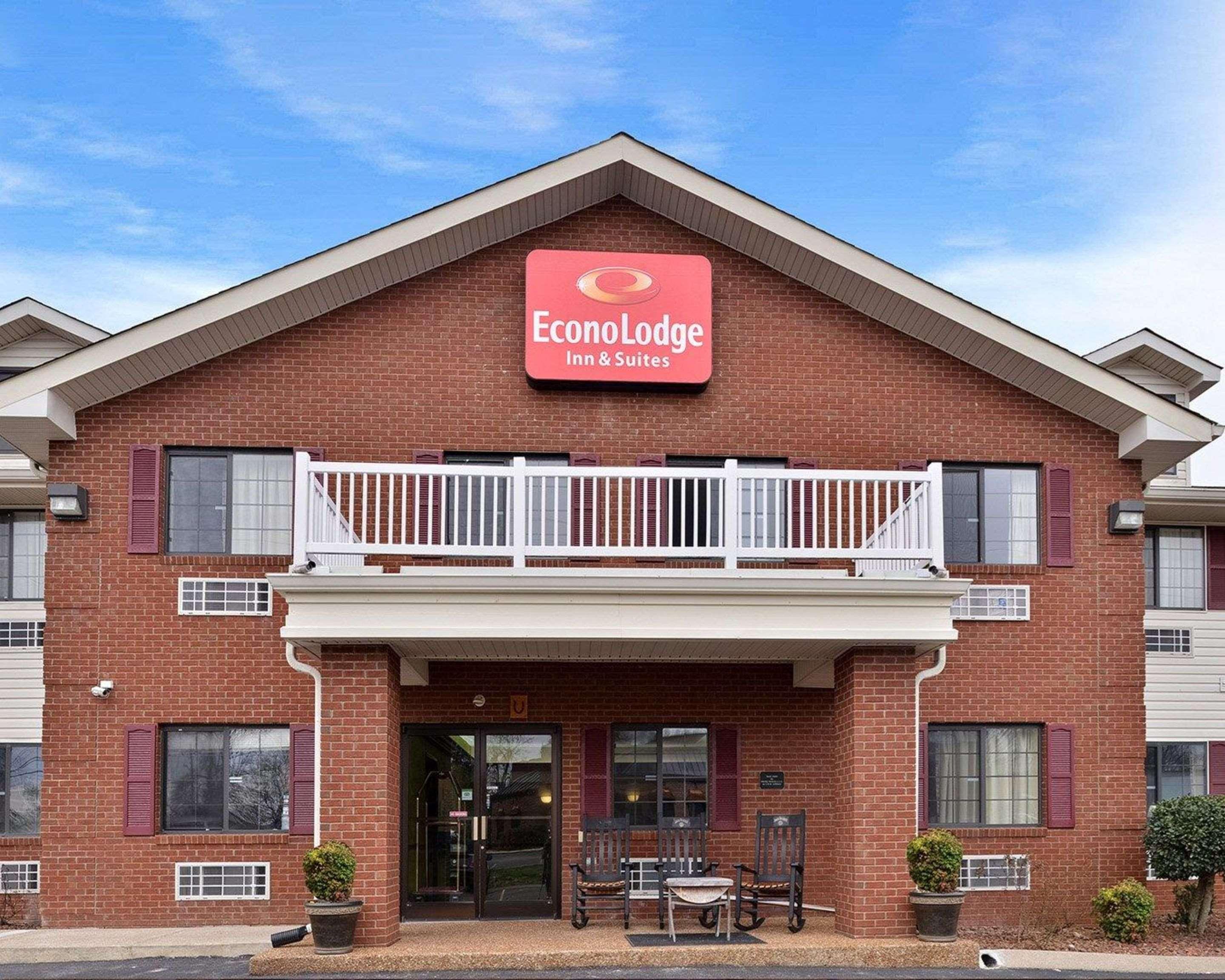 שלביוויל Econo Lodge Inn & Suites מראה חיצוני תמונה