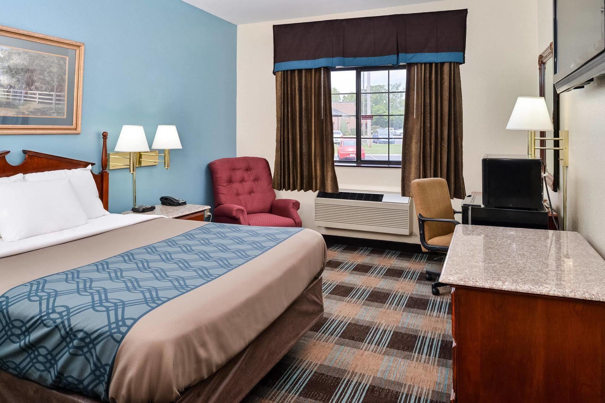 שלביוויל Econo Lodge Inn & Suites מראה חיצוני תמונה